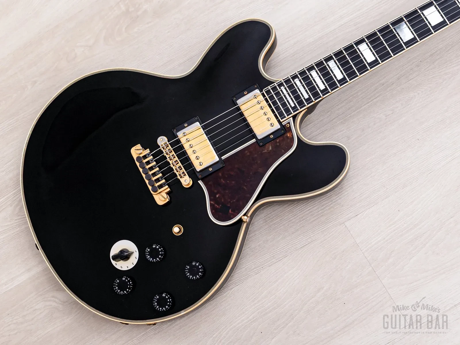 Б/У Электрогитара полуакустическая Gibson B.B. King Lucille ES-355 1995, чёрный, стерео, с кейсом