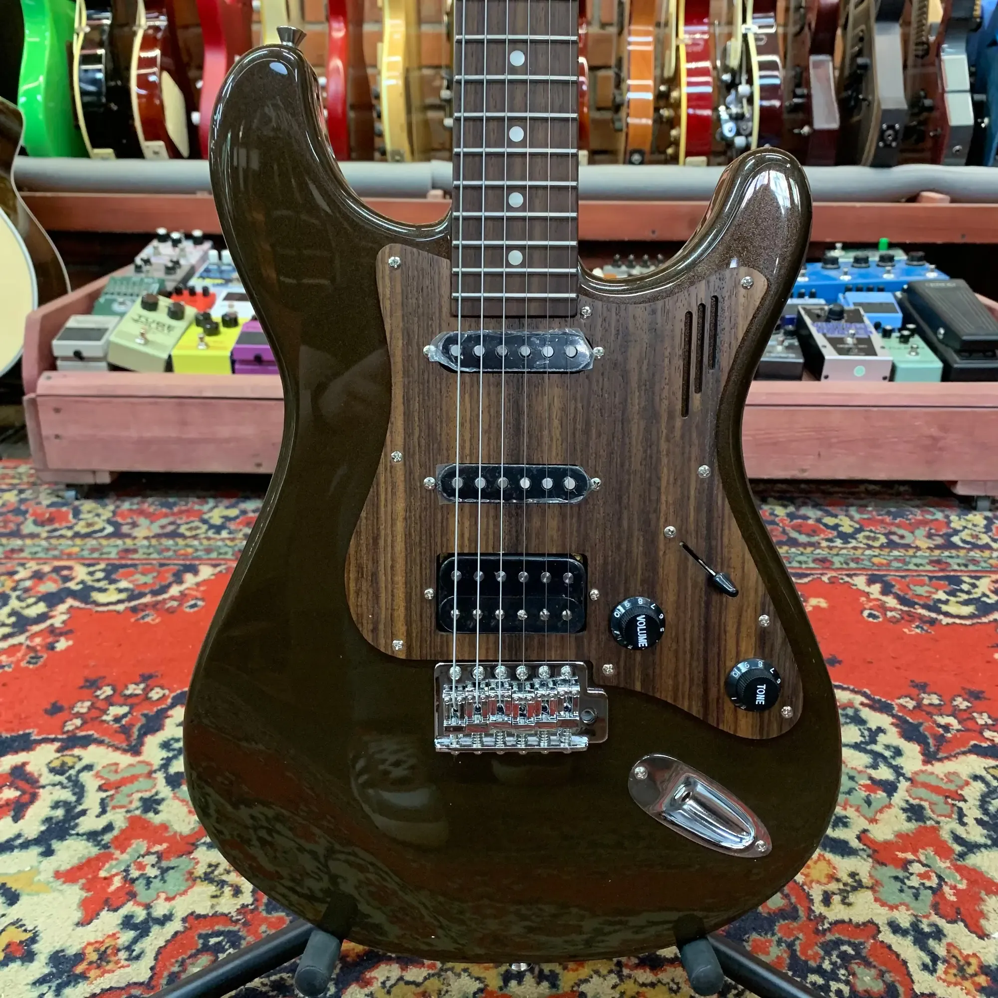 Электрогитара U-One by Magneto US-11 Stratocaster HSS Brown