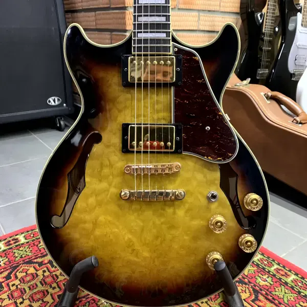 Электрогитара полуакустическая Ibanez AM93QM-AYS Artcore Expressionist Antique Yellow Sunburst HH Indonesia 2010s