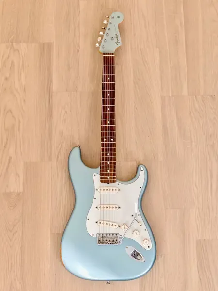 Электрогитара Fender American Vintage 1962 Stratocaster SSS Ice Blue Metallic w/case USA 2001
