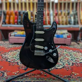 Электрогитара Fender Deluxe Stratocaster SSS Black Mexico 2006