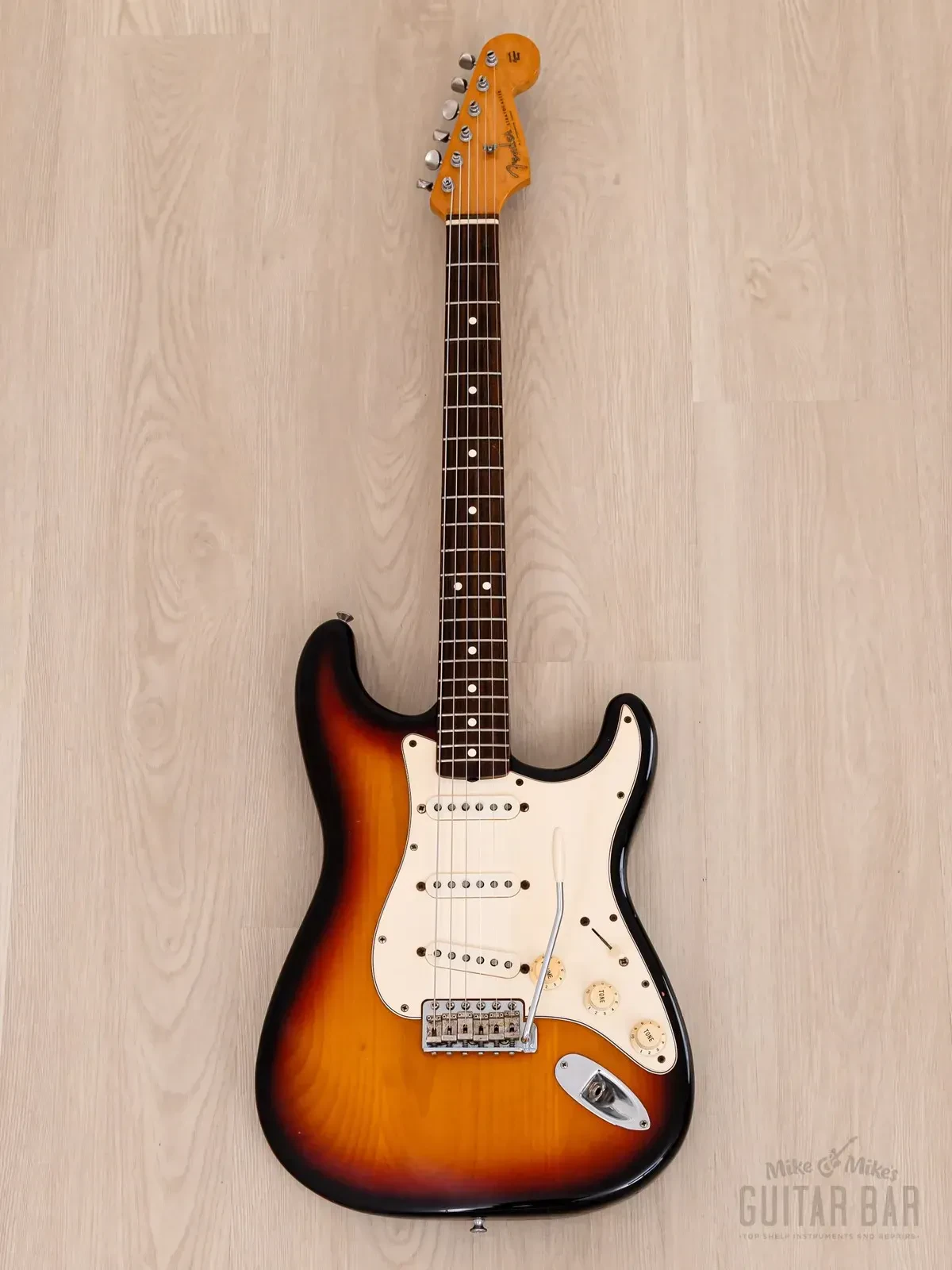 Электрогитара Fender American Vintage 1962 Stratocaster SSS Sunburst w/case USA 1995