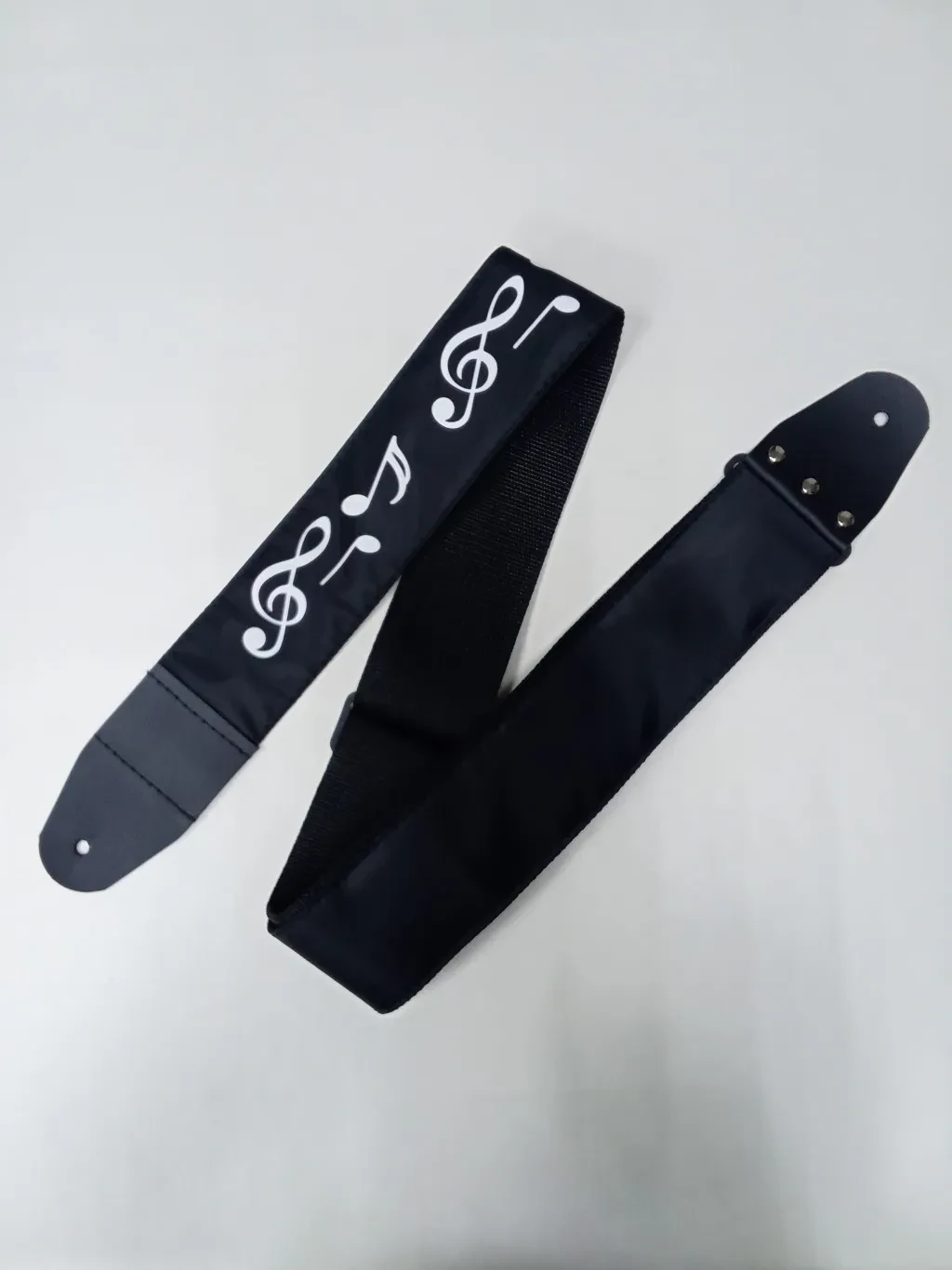 MZ-RGE-7-1ApNotesBk Ремень для гитары, черный, MEZZO