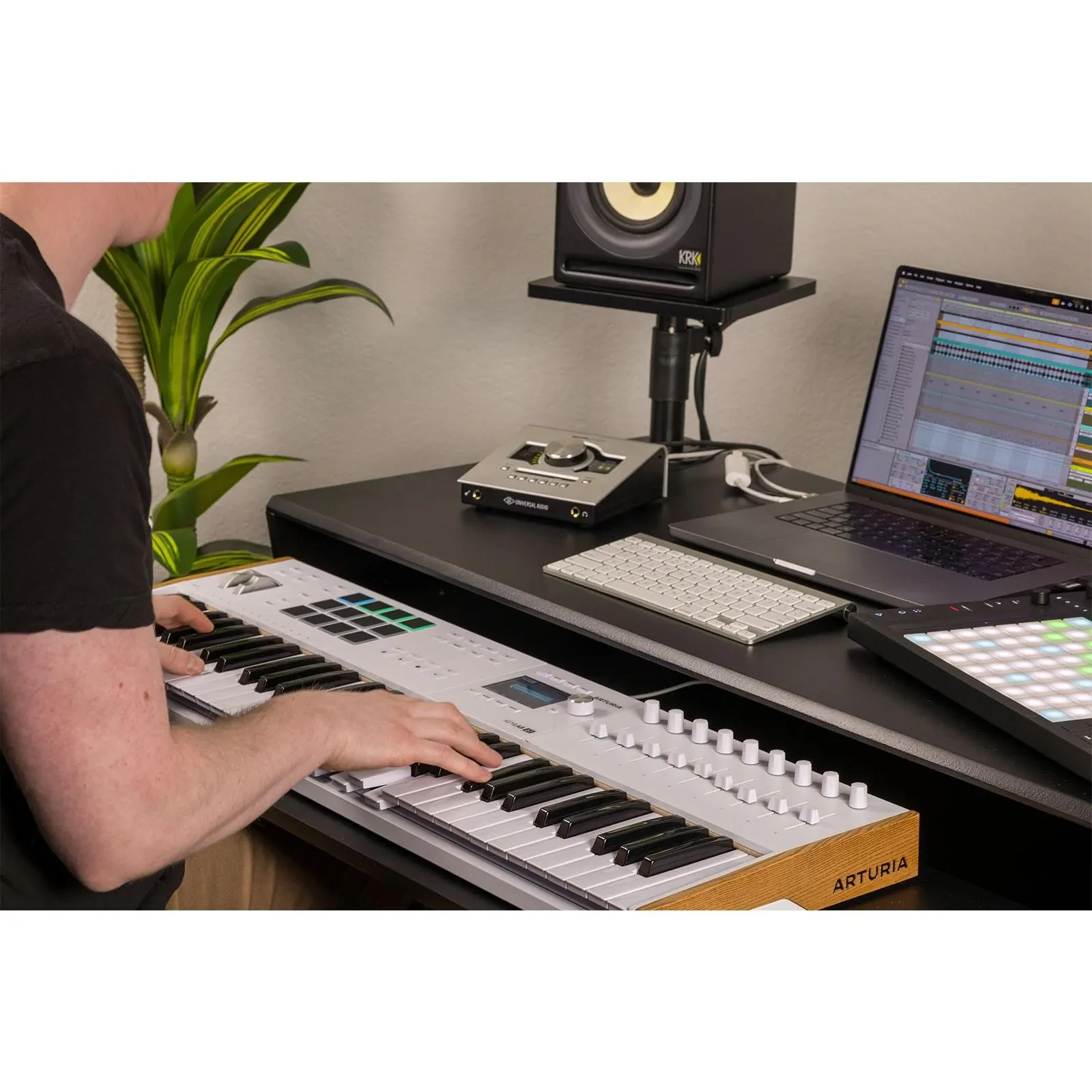 Изображение №10