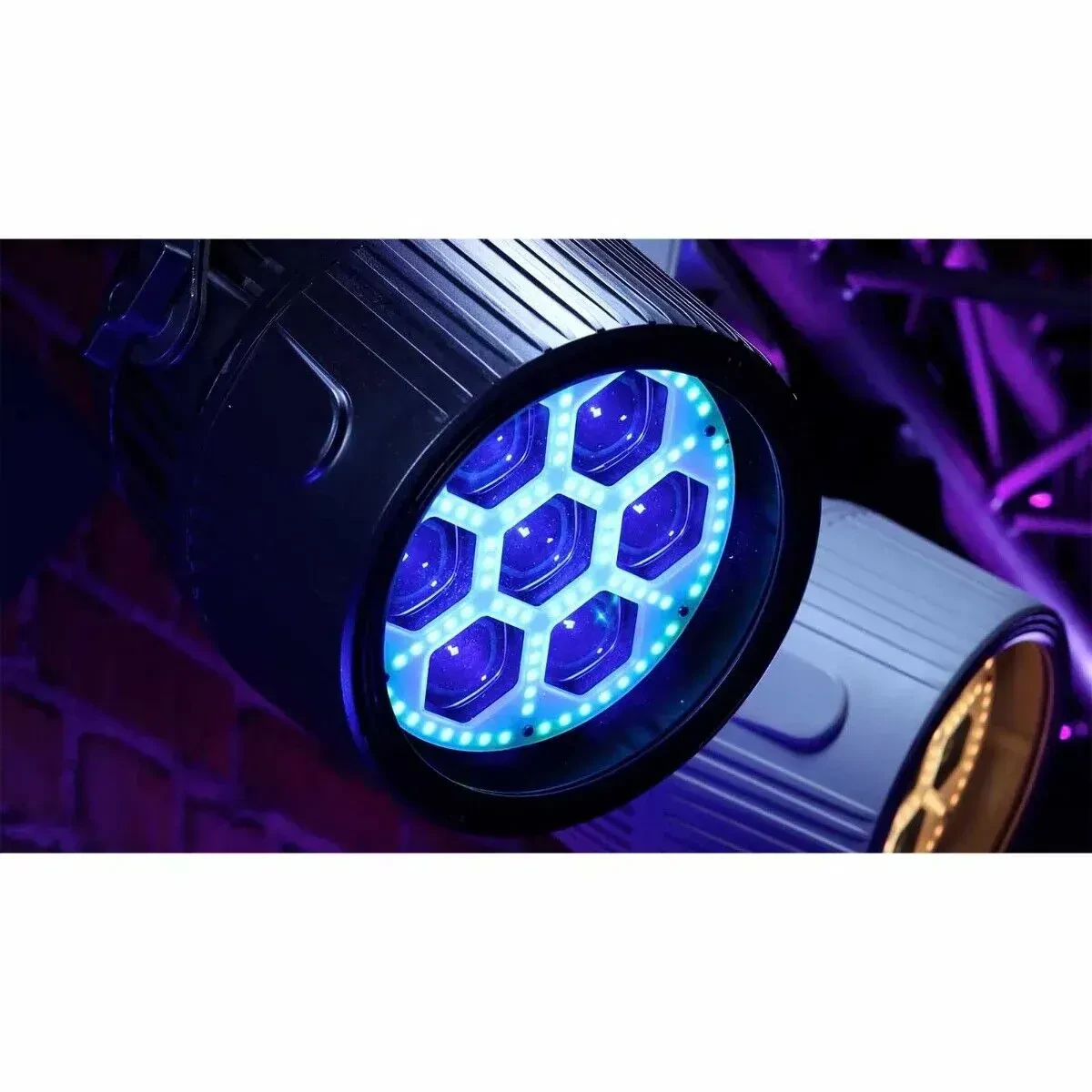 Изображение №11