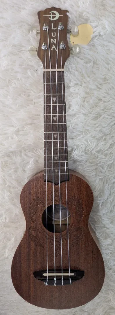 Luna Guitars Luna UKE HONU Turtle Soprano Size Mahogany Ukulele with Gig Bag