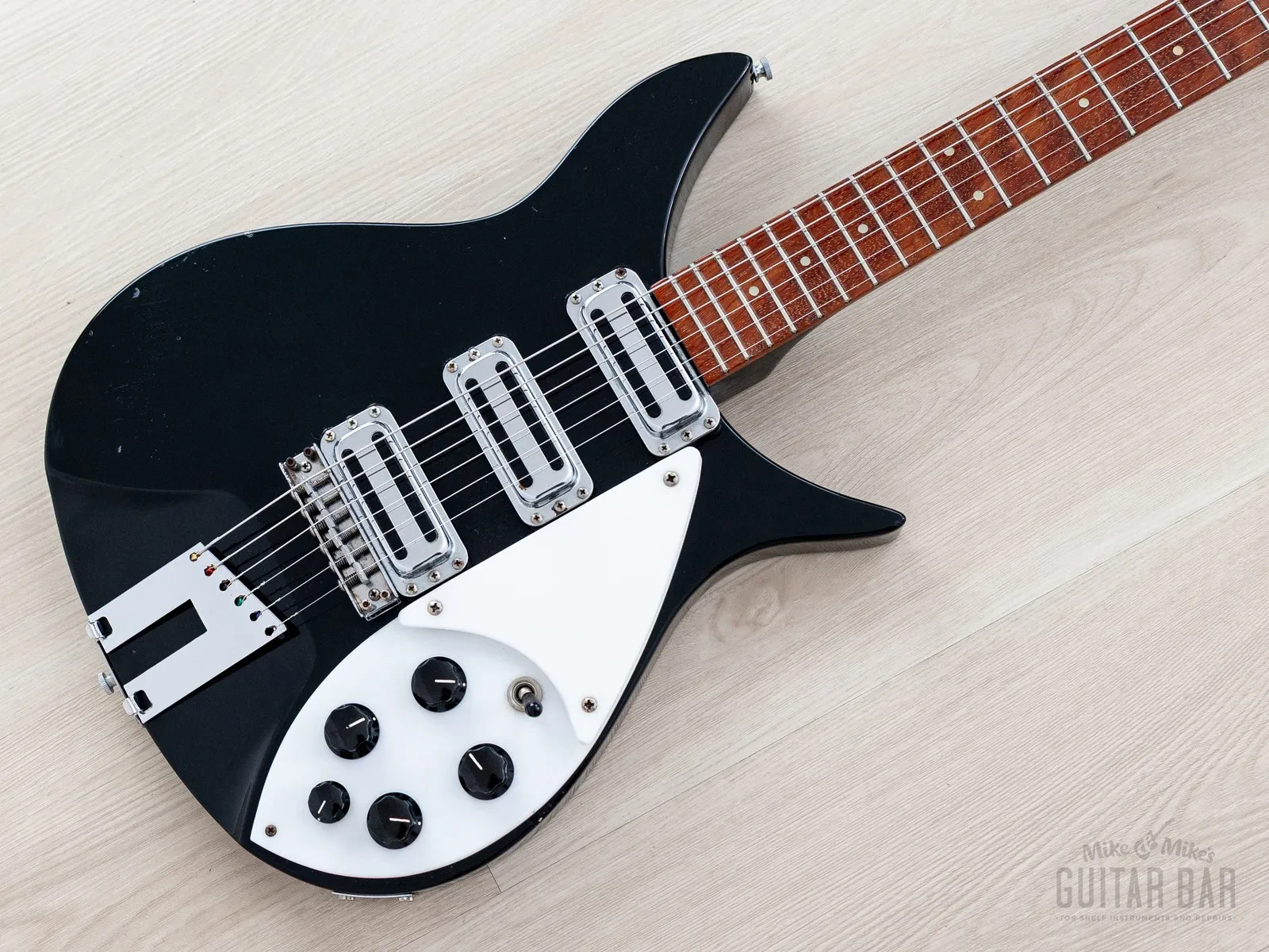 Б/У Электрогитара Rickenbacker 350V63 Liverpool 1994, Full Scale, Hot Toaster Top pickups, с кейсом
