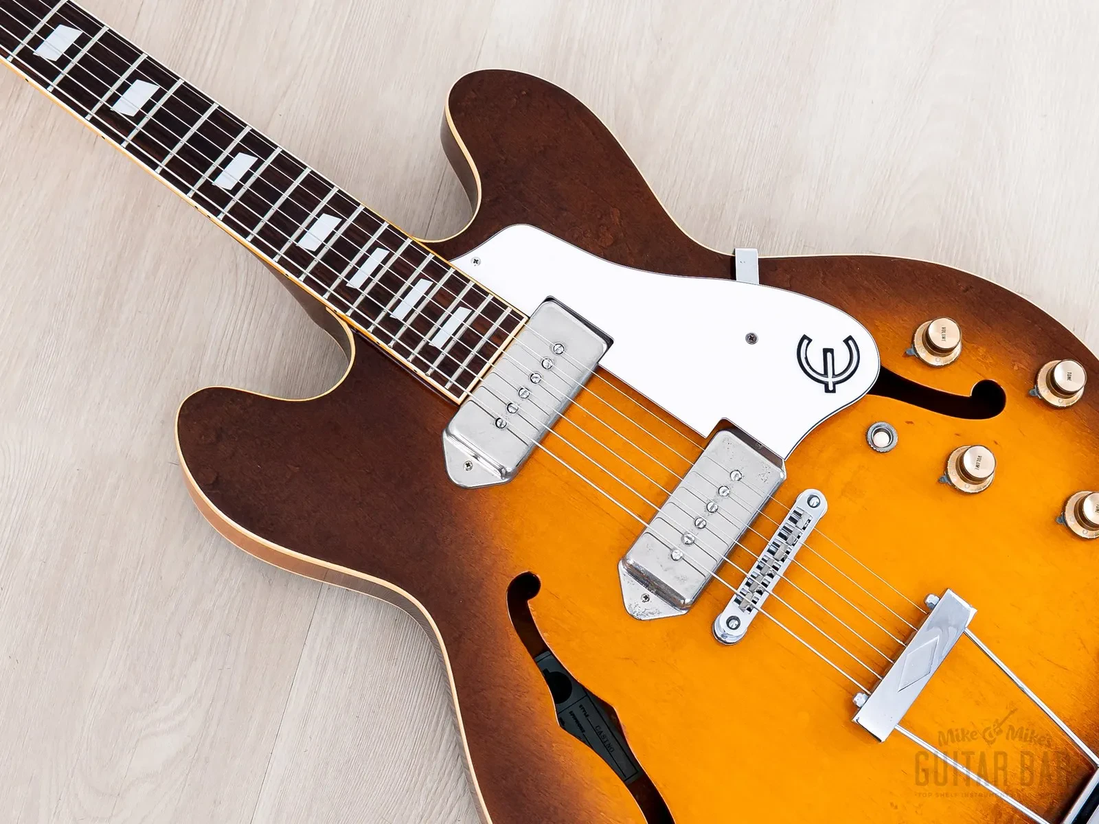1980 Epiphone Casino Vintage Guitar Sunburst Near-Mint w/ Case, Matsumoku