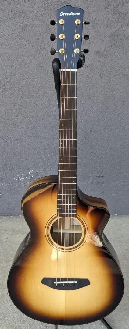 Б/У Электроакустическая гитара Breedlove Organic Artista Pro Concertina CE Burnt Amber с вырезом