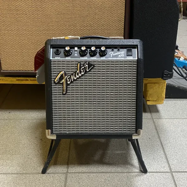 Комбоусилитель для электрогитары Fender Frontman 10G Black China 2021