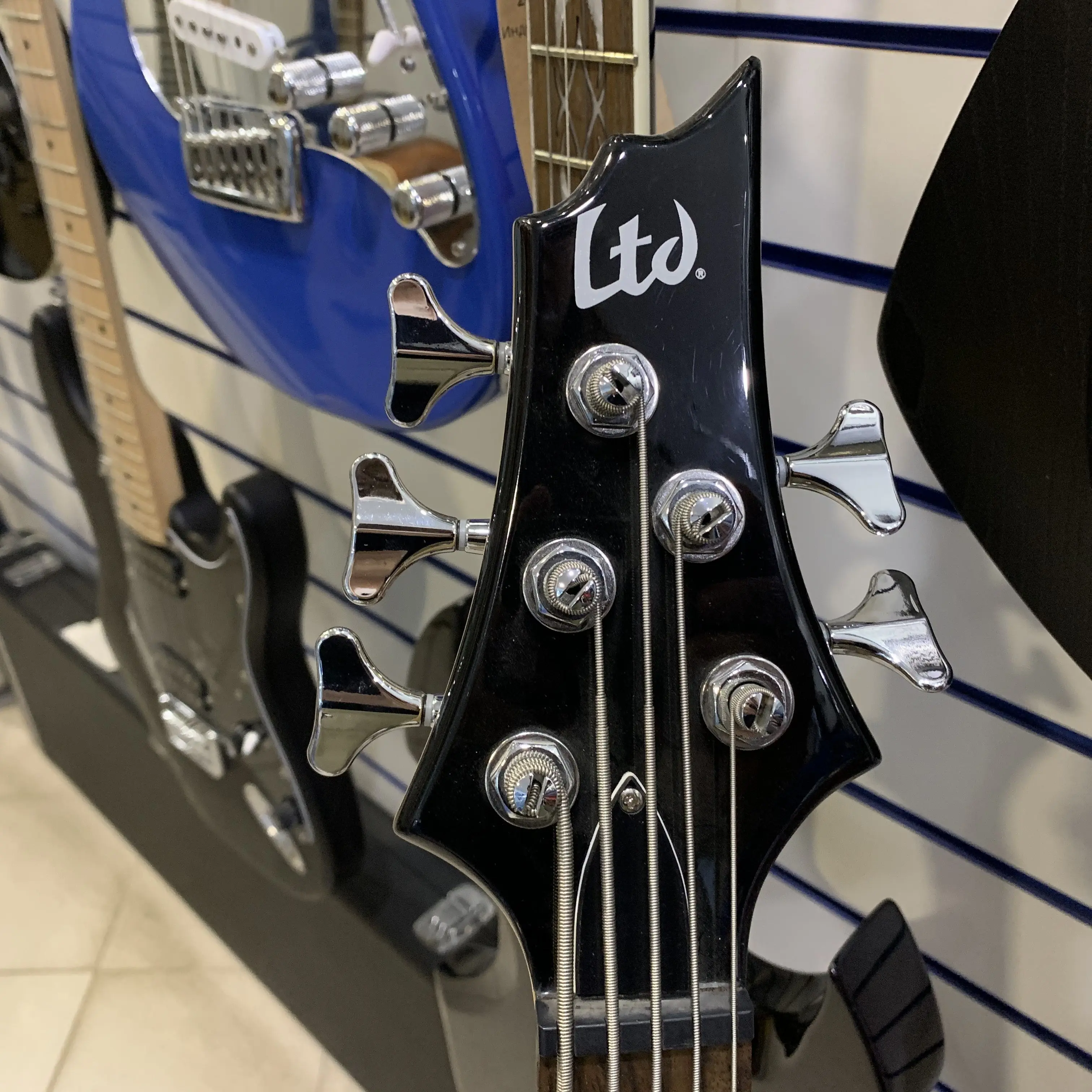 Изображение №7