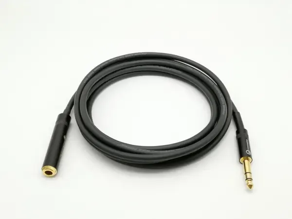 Коммутационный кабель ZZcable E53-6,35-6,35F-0500-0 5м