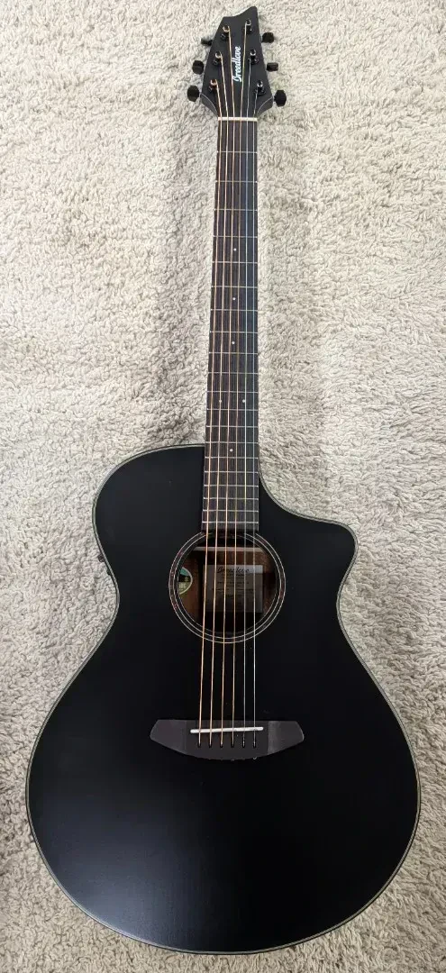 Электроакустическая гитара Breedlove Discovery S Concert Satin Black