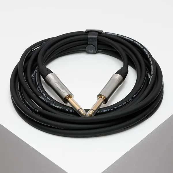 Инструментальный кабель SHNOOR IC124-JMJM-S-0,5m 6.35 мм прямые 0.5 м