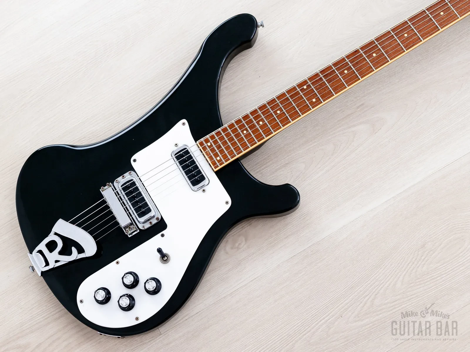 Б/У Электрогитара Rickenbacker 480 цельнокорпусная, 1984, цвет Jetglo