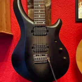 Б/У Электрогитара Sterling by Music Man Majesty MAJ100 SBK