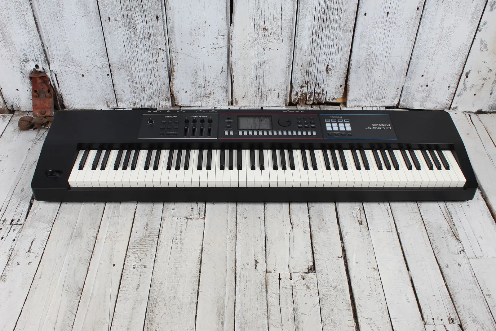Б/У Синтезатор Roland JUNO-D8 88-Key Hammer Action (взвешенные клавиши)