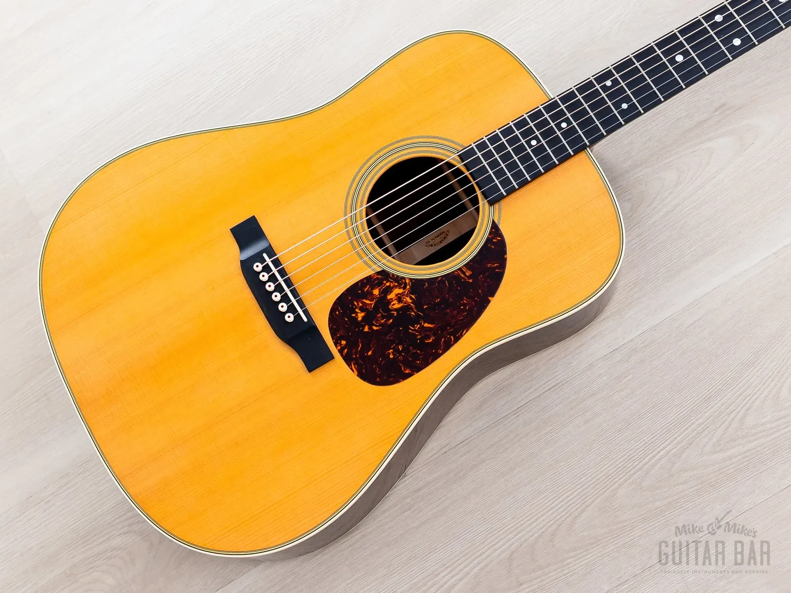 Б/У Акустическая гитара Martin Guitars D-28 Standard Series Reimagined Dreadnought с кейсом