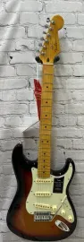 Fender Player Plus Stratocaster, Maple Neck, 3-Color Sunburst with Bag - Demo