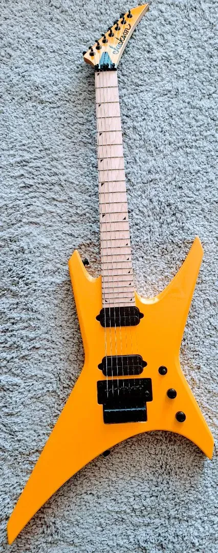 Электрогитара Jackson Pro Series Signature Dave Davidson Warrior WR7, 7-струнная, Ferrari Yellow, накладка грифа: чёрное дерево