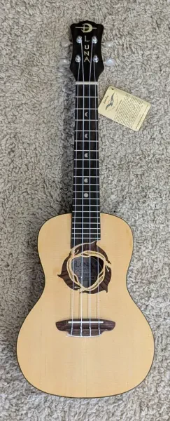 Luna Uke Dolphin Concert Spruce Top Ukulele with gig bag - Demo