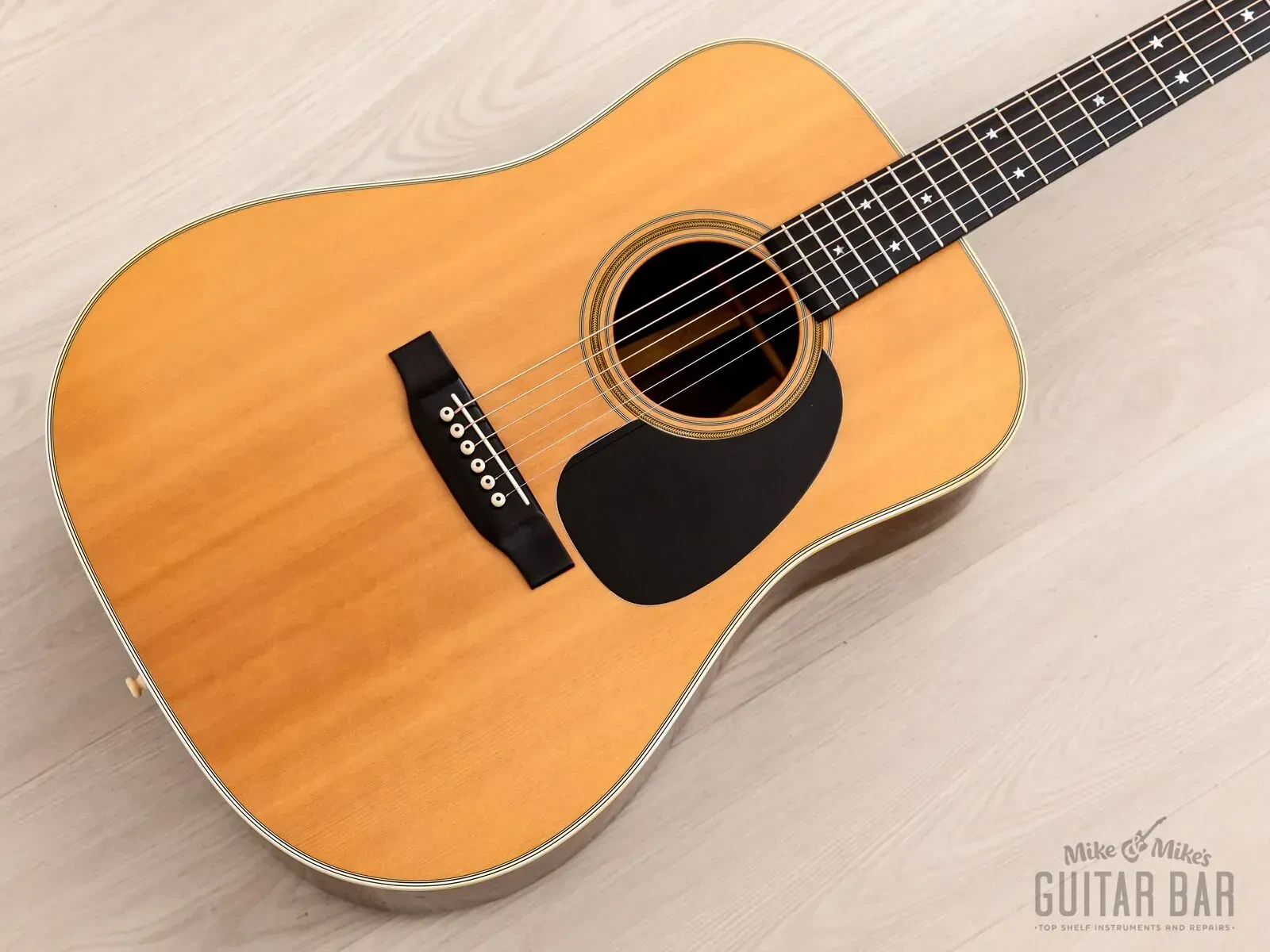 Б/У Акустическая гитара Martin Guitars D-76 Dreadnought (Limited Edition Bicentennial, 1976)