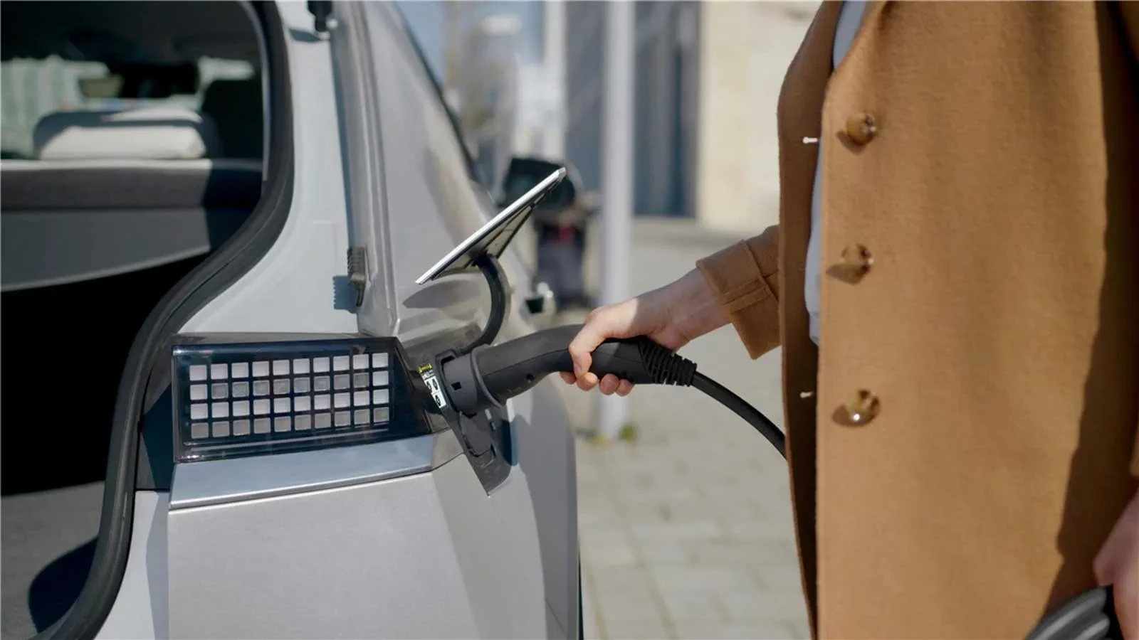 Изображение №6