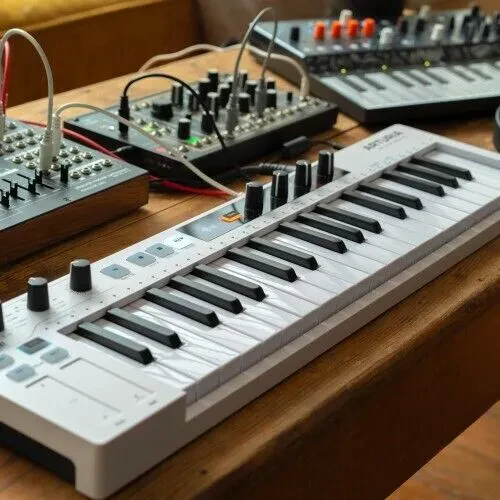 Изображение №5