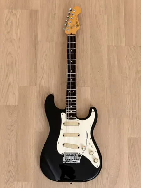 Электрогитара Fender Elite Stratocaster Black w/case USA 1983
