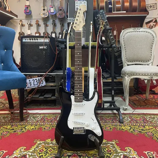 Электрогитара DeMarco DMST Stratocaster SSS Black