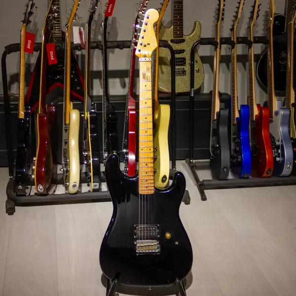 Электрогитара Fender Stratocaster Black Japan 1980s