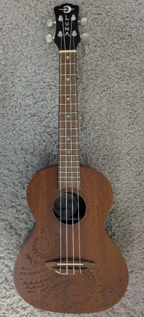 Укулеле Luna Guitars UKETTNMAH Tenor Tattoo Mahogany