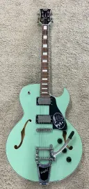 Электрогитара полуакустическая Dean Guitars Colt Bigsby Aqua