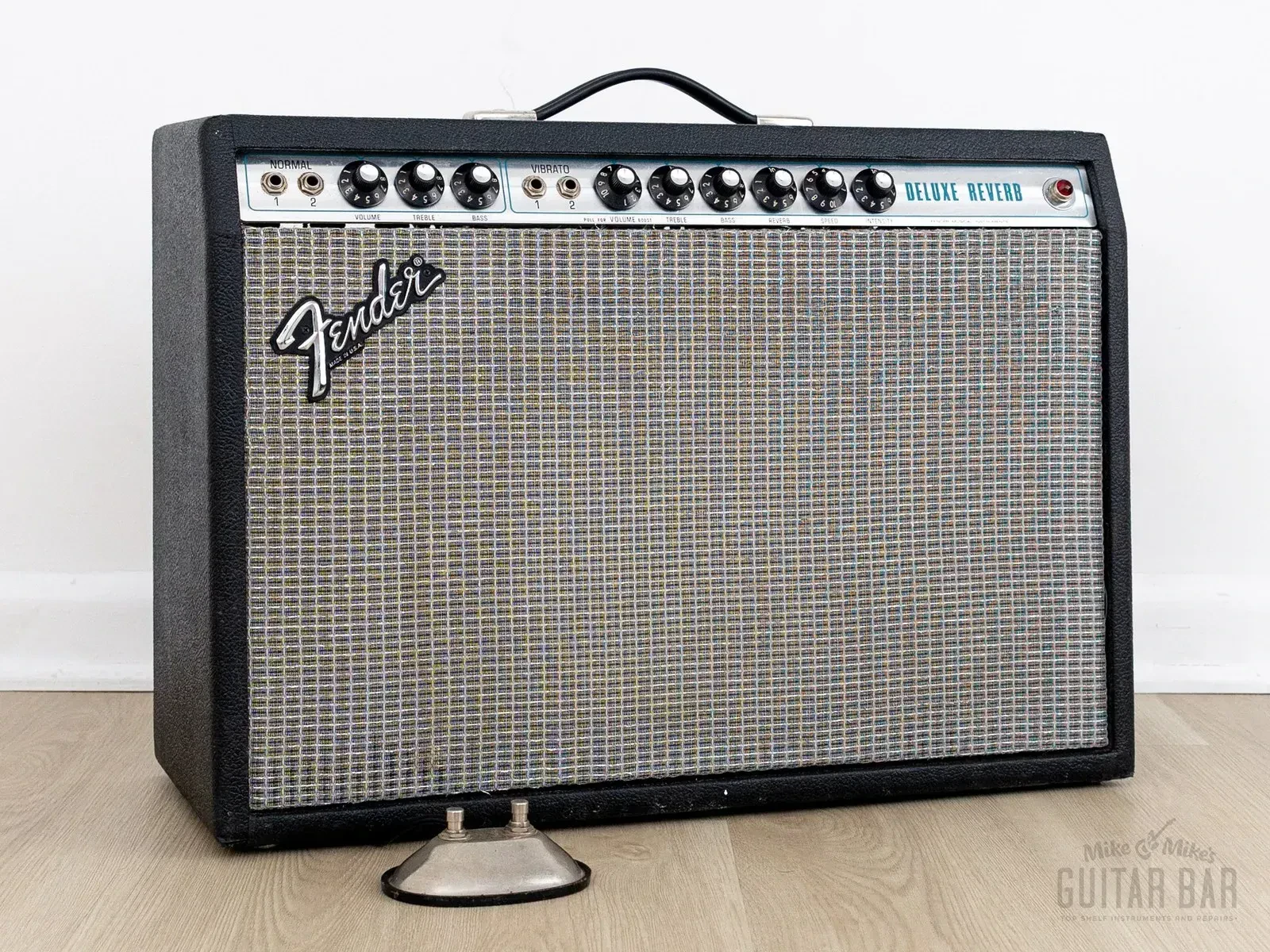 1980 Fender Deluxe Reverb Silverface Vintage Tube Amp, Collector-Grade w/ Ftsw