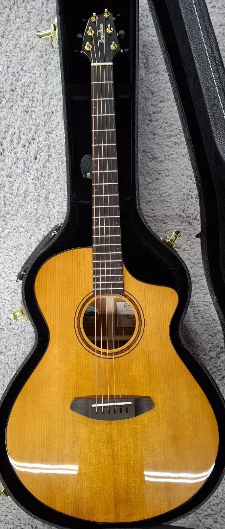 Breedlove Performer Pro Concert CE Acoustic Electric Guitar, Aged Toner