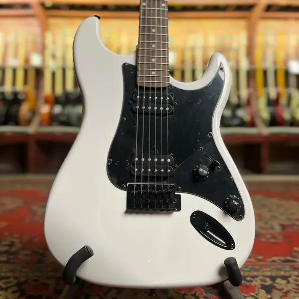 Электрогитара DeMarco DMSEST210 Stratocaster HH White