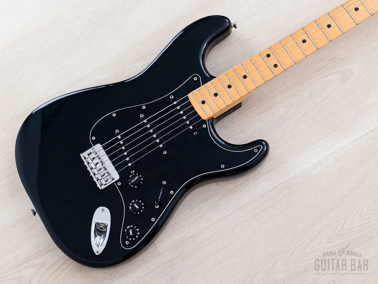 1979 Fender Stratocaster Hardtail Vintage Electric Guitar Black w/ Case