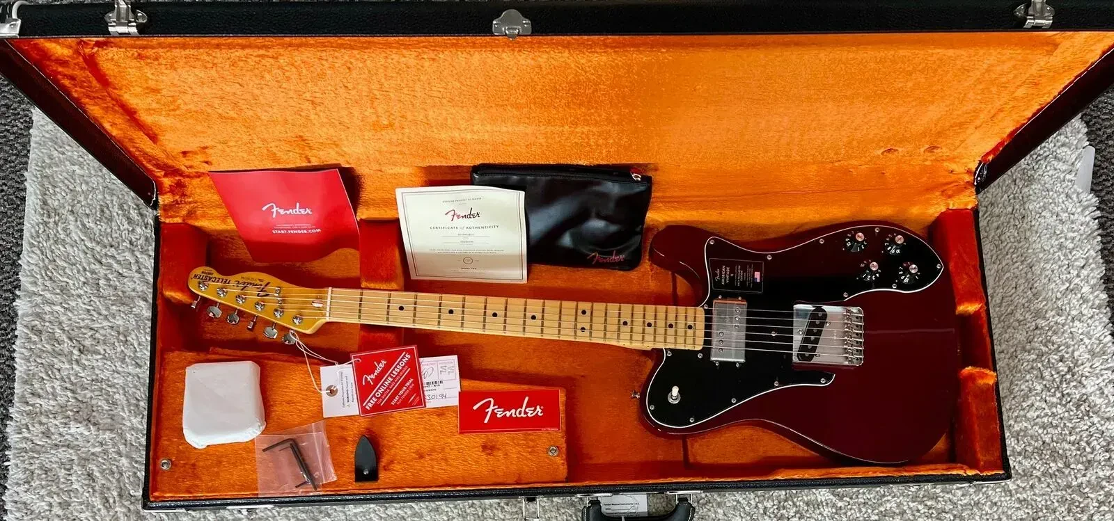 Fender American Vintage II 1977 Telecaster Custom, Maple Fingerboard, Wine -Demo