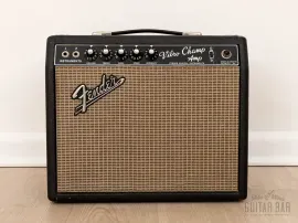 Комбоусилитель для электрогитары Fender Vibro Champ Black 6W 1x8 USA 1966