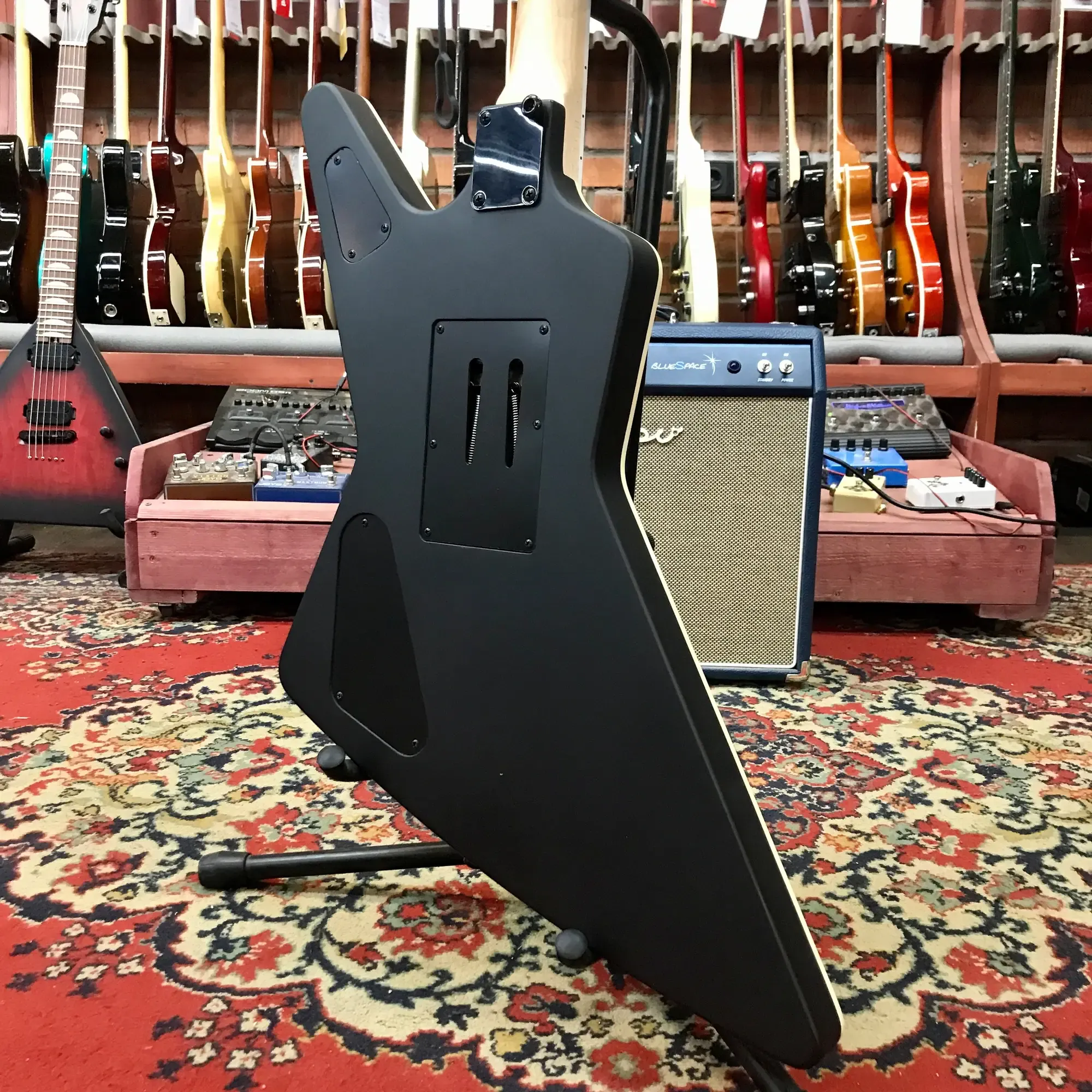 Изображение №11