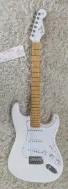Fender Limited Edition Player II Stratocaster®, Maple Fingerboard, Polar White