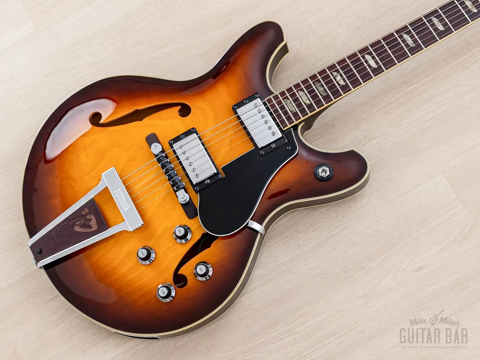 Б/У Электрогитара Yamaha SA-60 Super Axe полуполый корпус, 1973, с кейсом и ярлыком