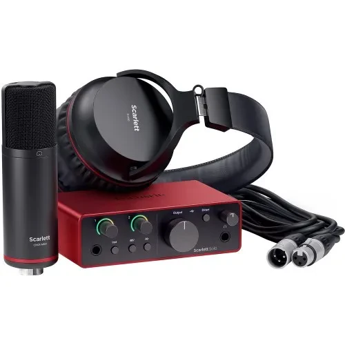 Б/У студийный комплект Focusrite Scarlett Solo Studio 4th Gen 2-in/2-out, 24-bit/192 kHz, USB-C, с микрофоном CM25 MkIII и наушниками SH-450