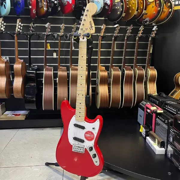 Электрогитара Fender Squier Sonic Mustang Maple Fingerboard Electric Guitar Torino Red