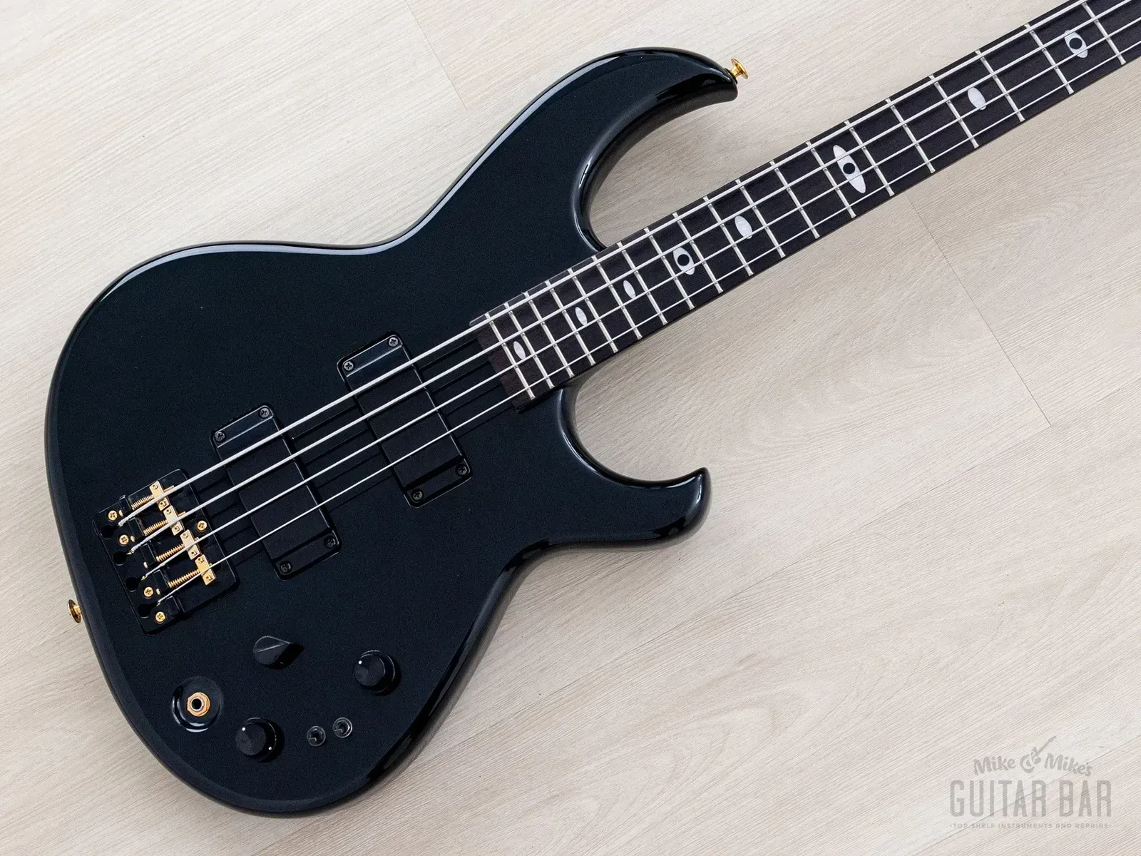 1982 Aria Pro II SB Black’n’Gold-II Vintage Neck Through Bass w/ Case