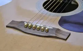 Фиксатор струн для акустической гитары Мозеръ LS-01