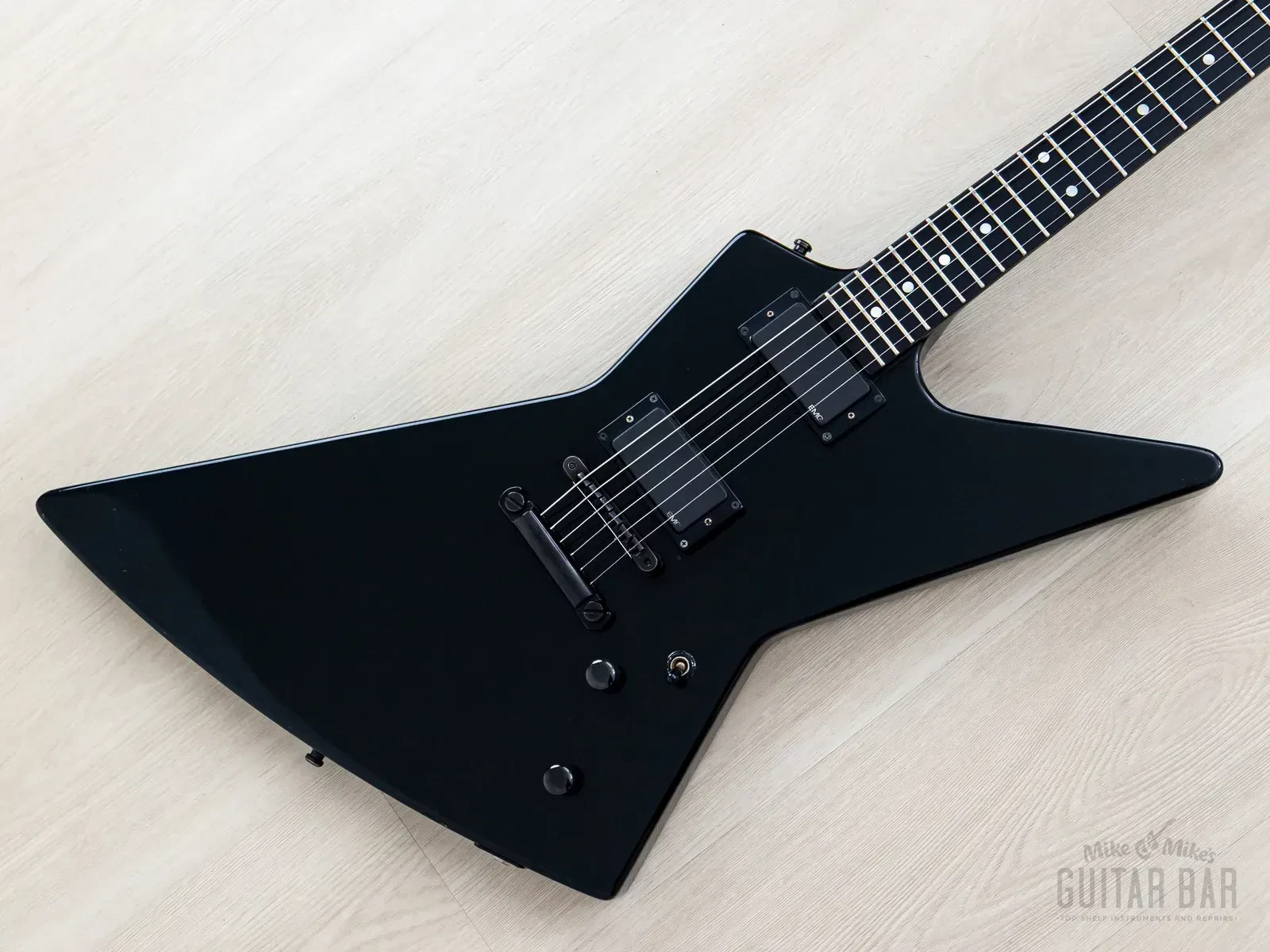 Б/У Электрогитара Esp MX250 Explorer Custom 1994, EMG 81