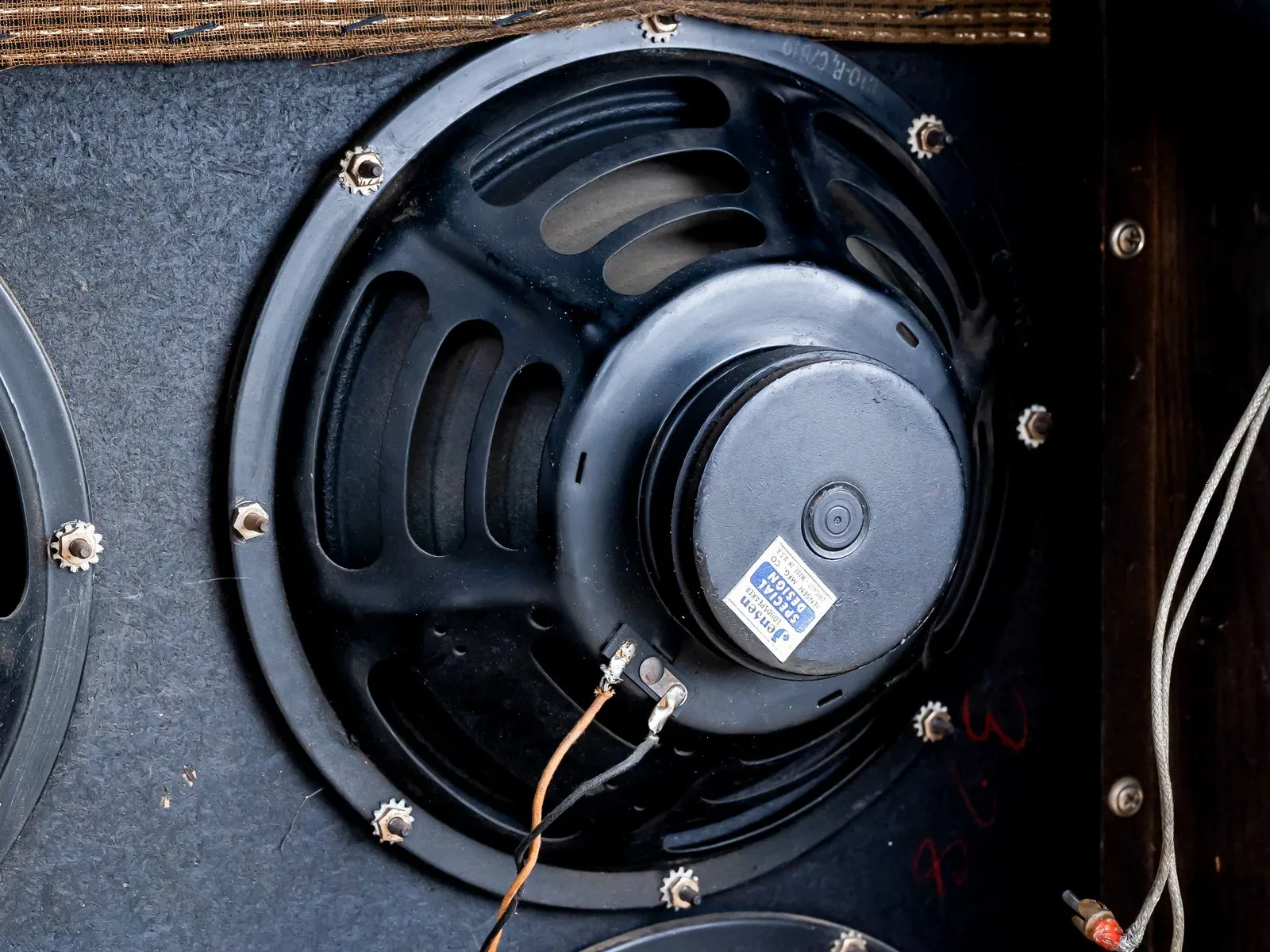 Изображение №11