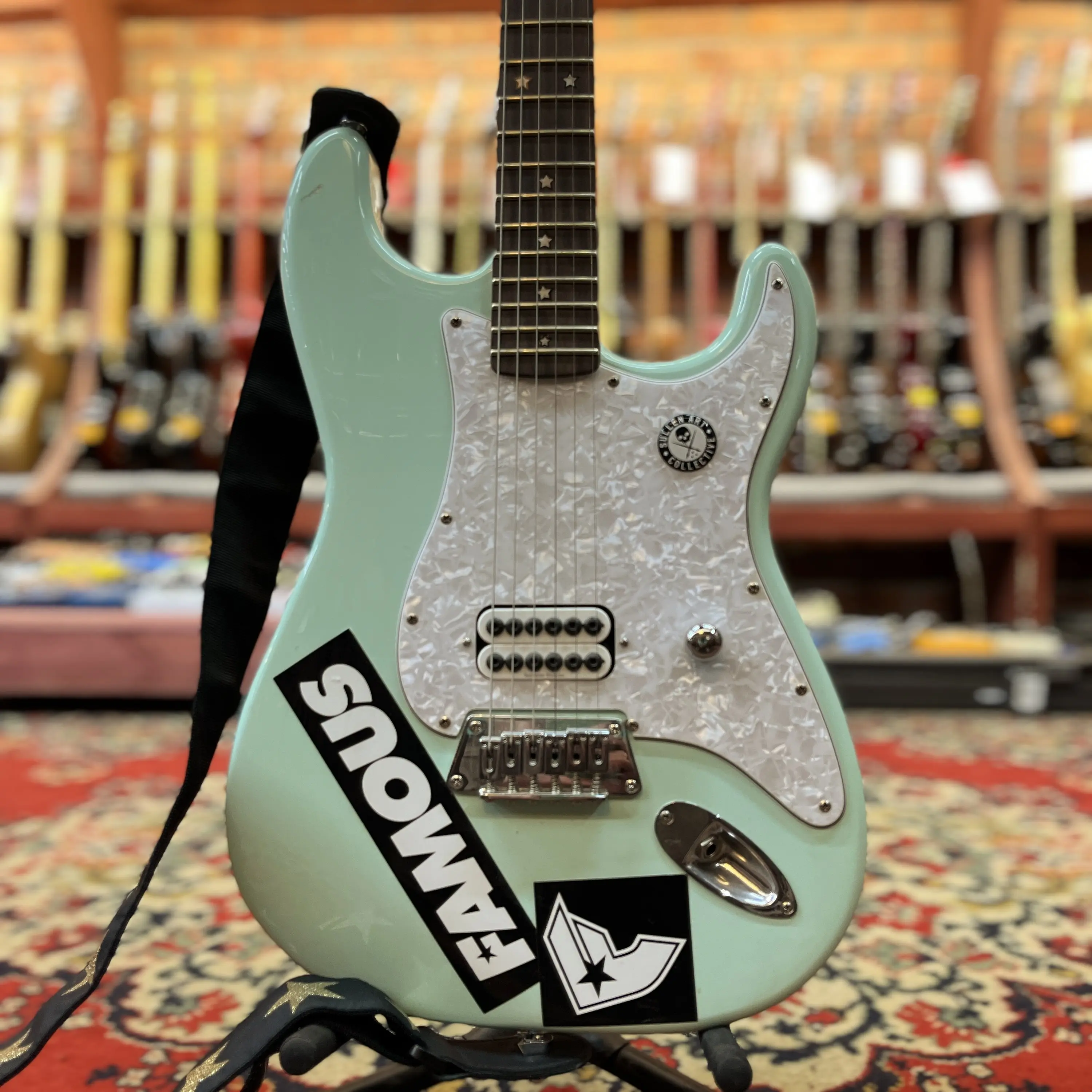 Электрогитара Squier Stratocaster Tom Delonge Modified Surf Green H w/gigbag China 2000's