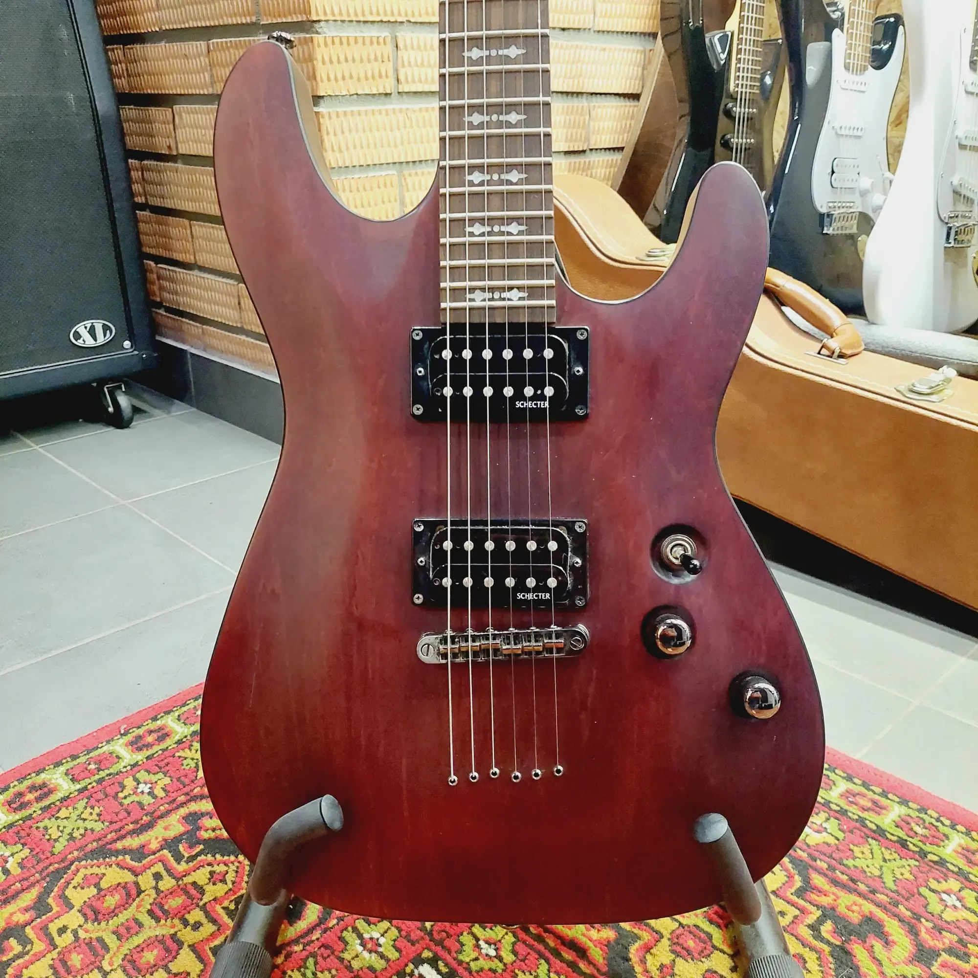 Электрогитара Schecter Omen-6 Walnut Satin Indonesia 2012